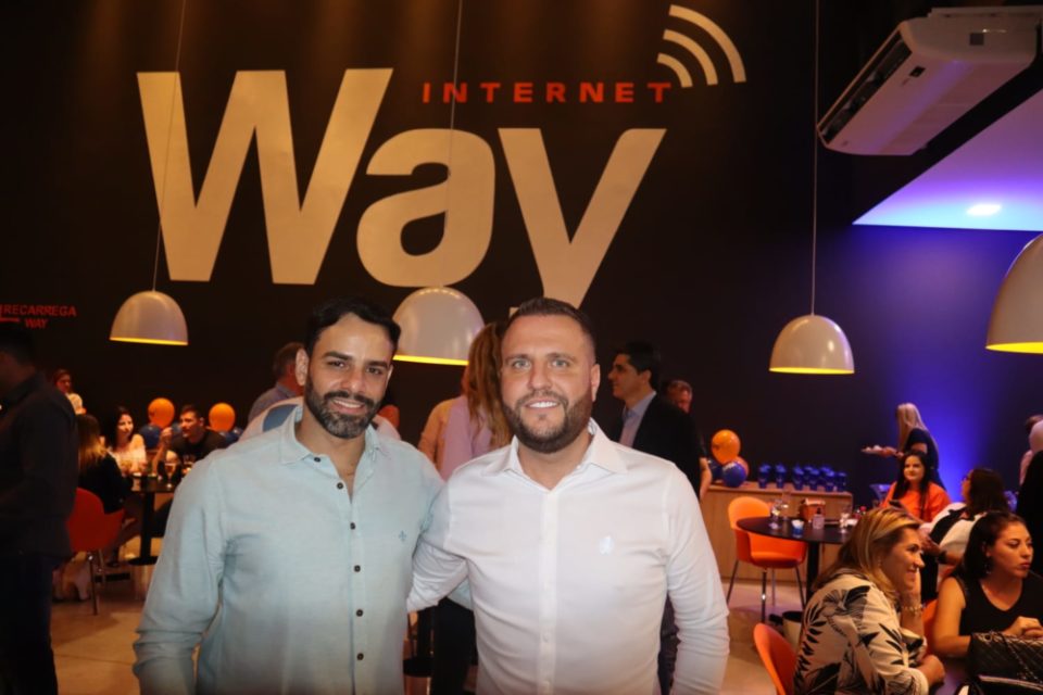 Way inaugura novo espaço com ‘degustação’ gratuita de internet