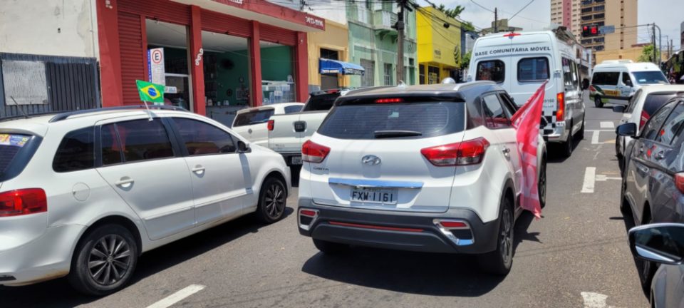 Eleitores de Marília fazem carreatas para Bolsonaro e Lula neste sábado