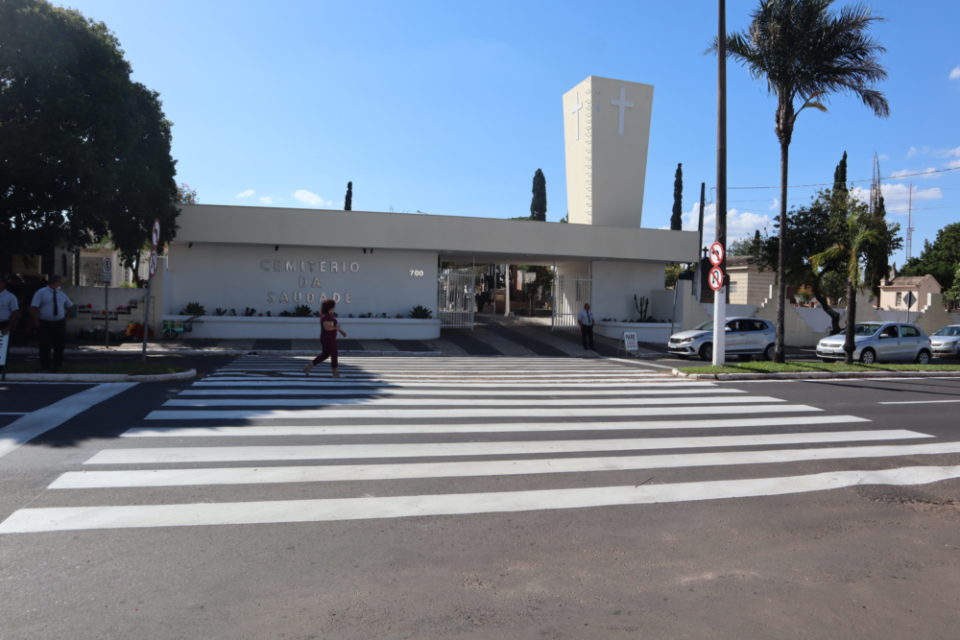 Dia de Finados chega ‘carregado’ de lembranças, saudade e orações