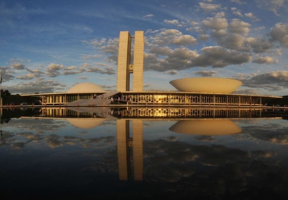 Educação, Ciência e Saúde sofrem os maiores cortes