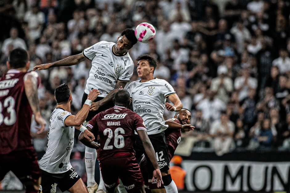 Fluminense vence Corinthians na Neo Química Arena c