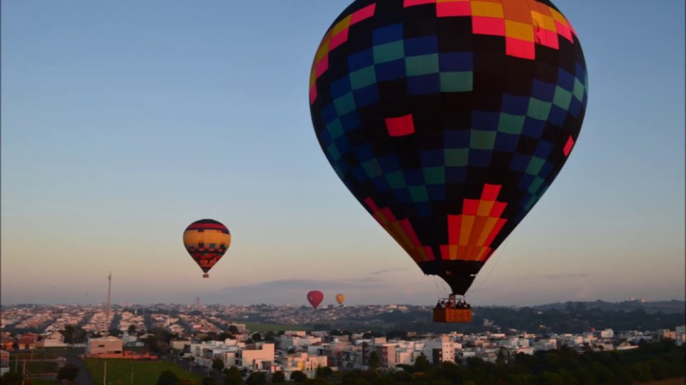 Toca e Menin promovem voo de balão aos clientes