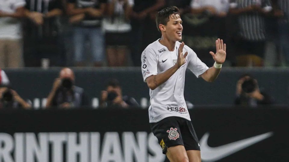 Mateus Vital completa 200 jogos no Corinthians