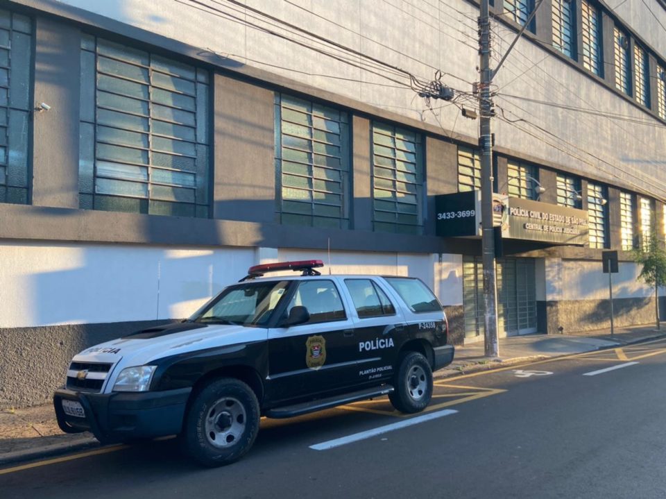 Carro de cliente é furtado de oficina na zona Sul