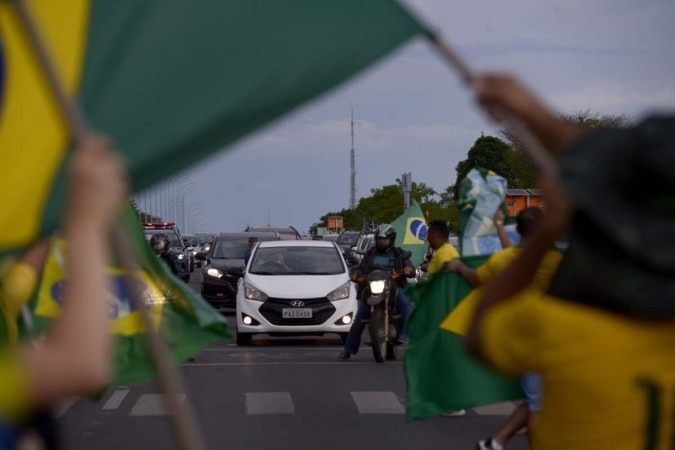 PRF aplicou 7,3 mil multas por bloqueios em estradas no Brasil