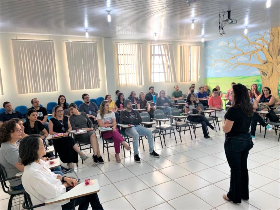 Servidores participam de curso formativo