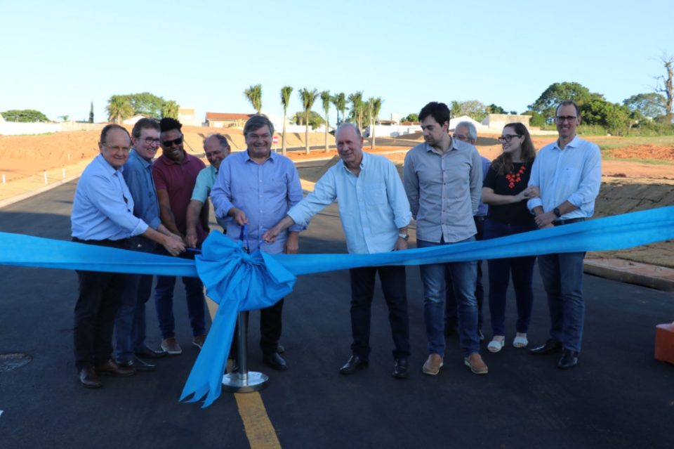 Prefeitura, Toca e Menin inauguram via na zona Leste