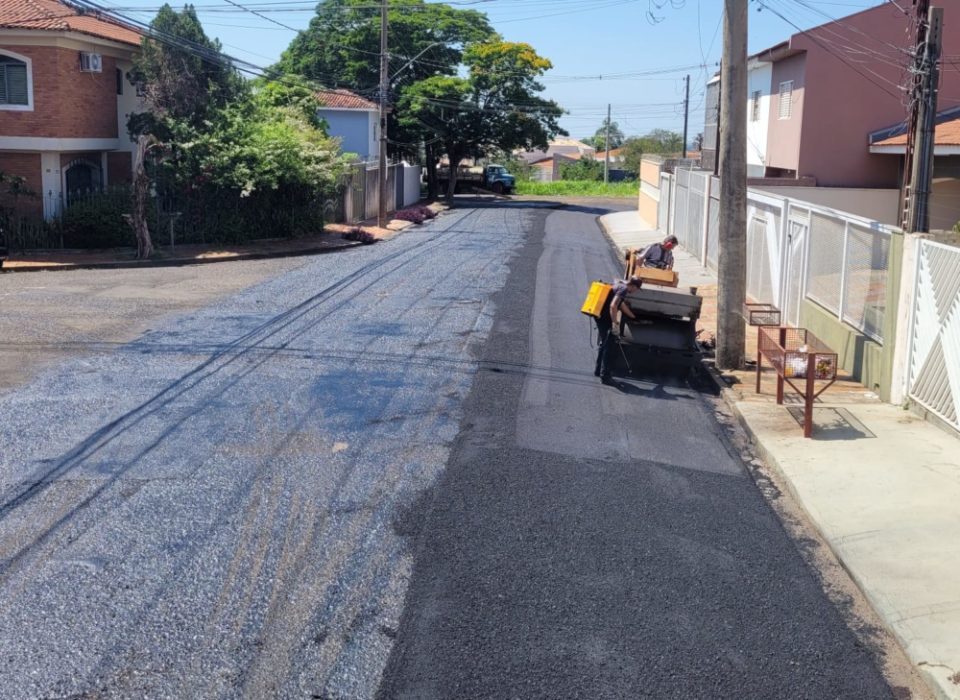 Asfalto Novo segue em ritmo acelerado e mais vias recebem recape