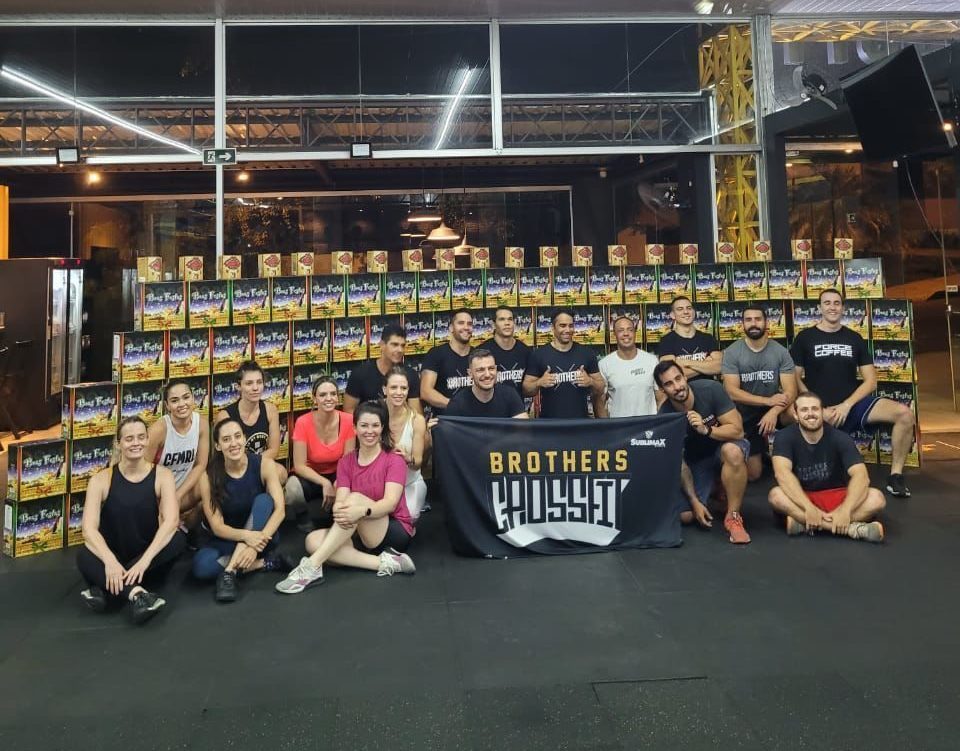 CrossFit Marília arrecada cestas e panetones para famílias carentes