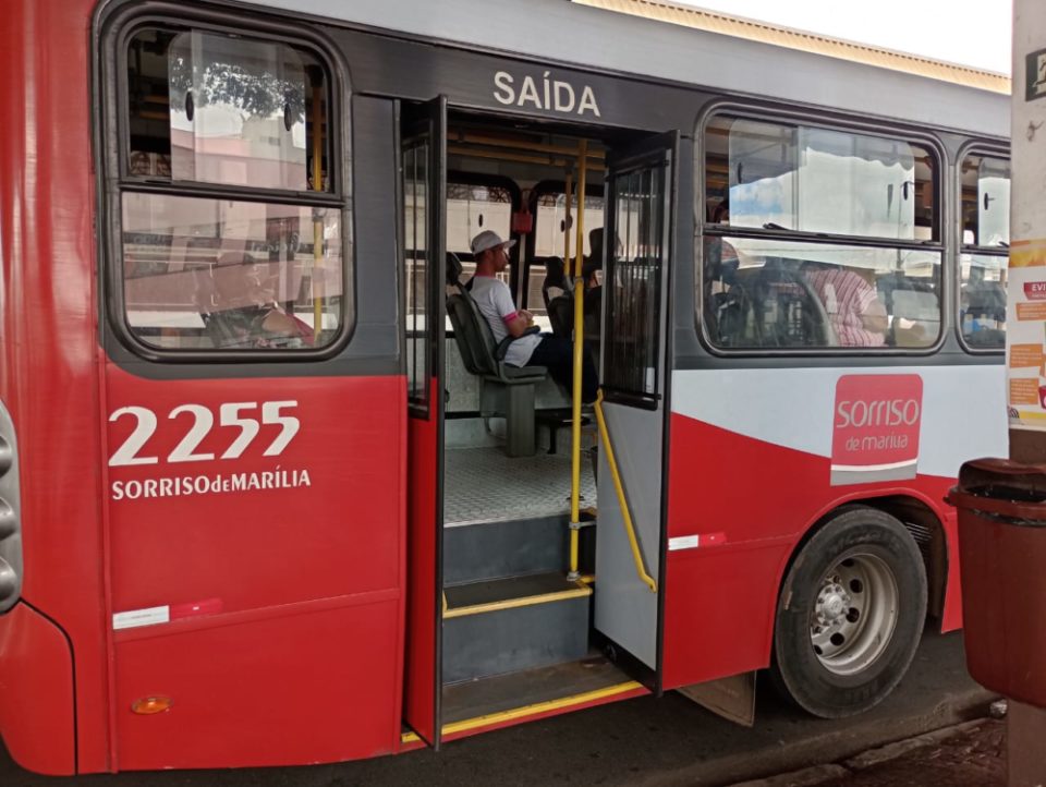 Uso de máscara no transporte não tem adesão de todos