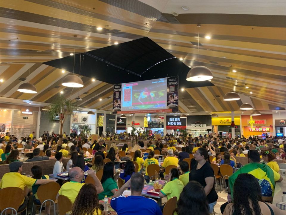 Bares e restaurantes comemoram movimento em jogos do Brasil