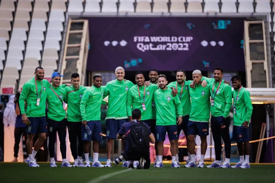 Seleção Brasileira visita o estádio da estreia contra a Sérvia