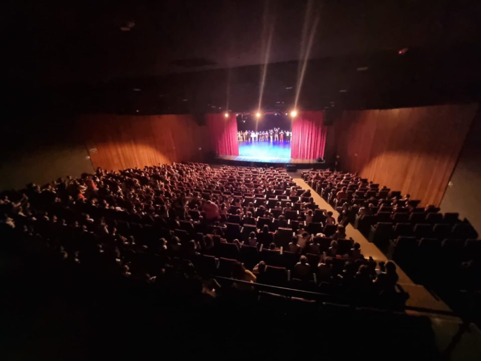 Teatro recebe espetáculo gratuito da Associação das Academias de Dança