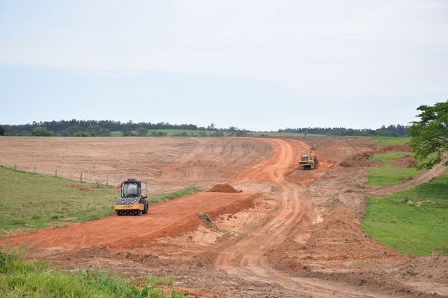 Pompeia executa obras na estrada rural PMP-0168