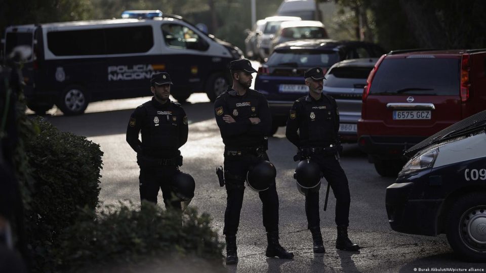 Embaixadas de EUA e Ucrânia em Madri são alvo de cartas-bomba