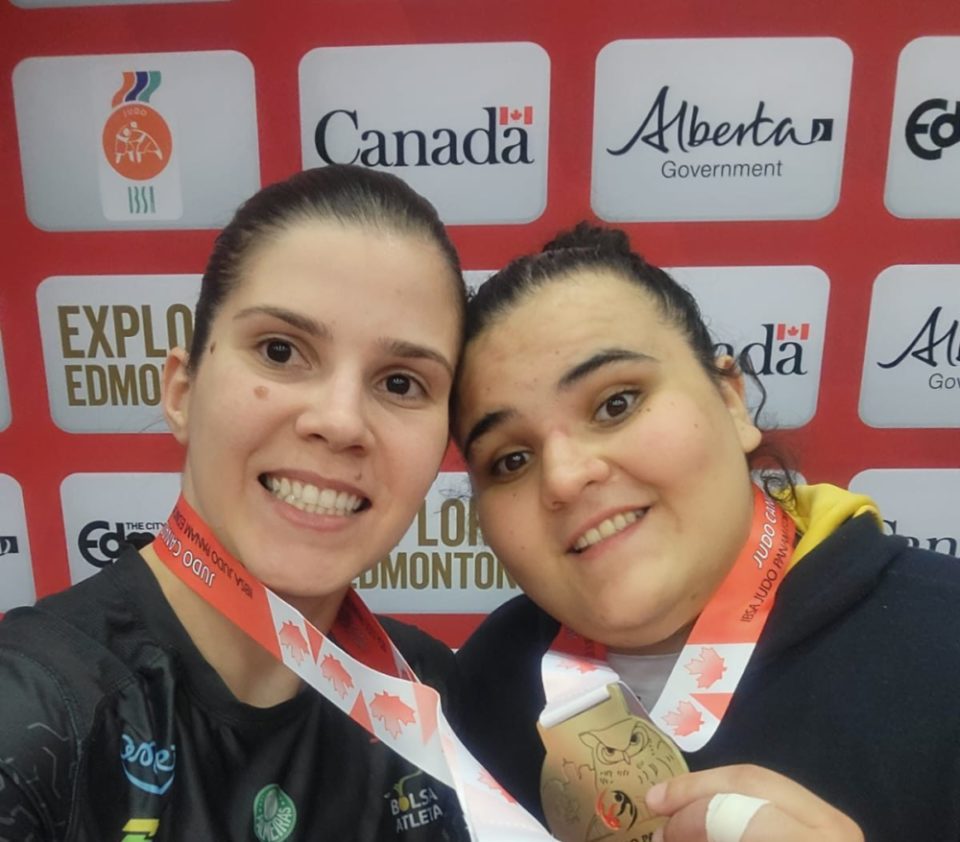 Judocas da Amei conquistam medalha de ouro no Canadá