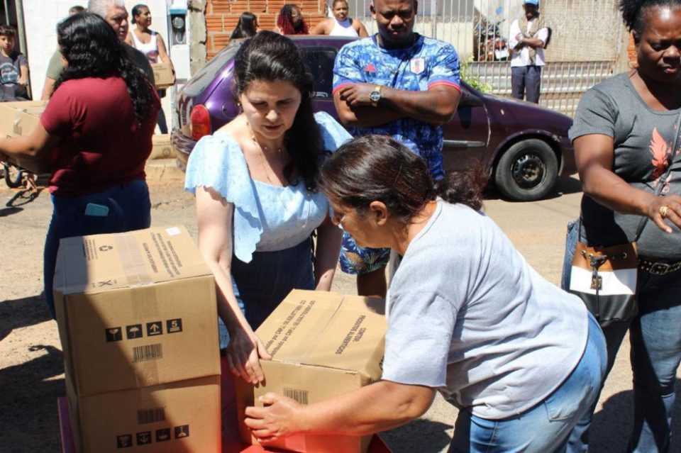 Fundo Social dá início às entregas de cestas básicas do Natal Solidário