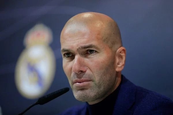 Zidane é candidato a substituir Tite na seleção, diz jornal