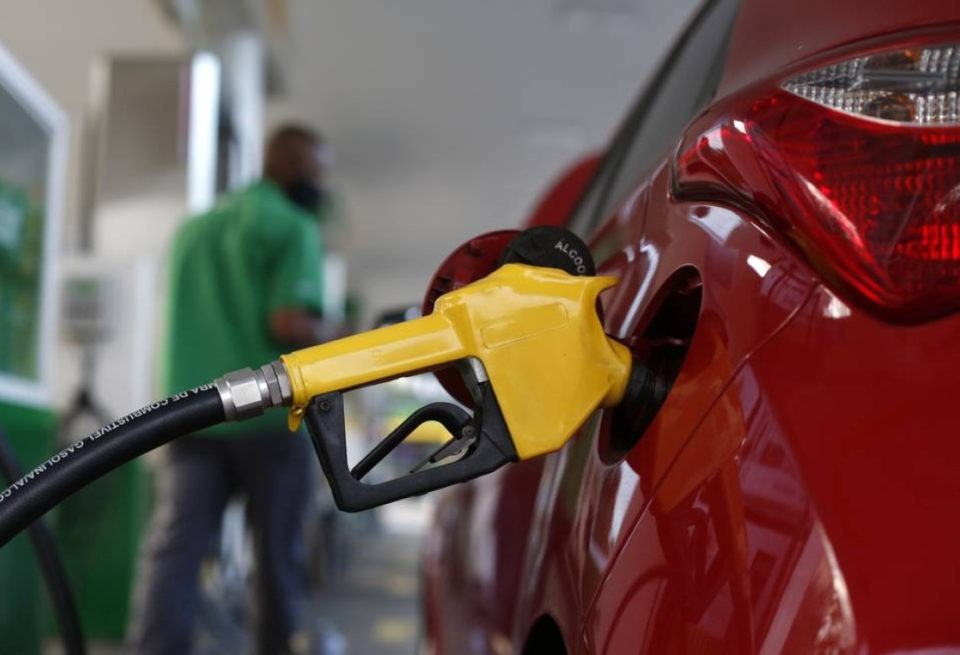 Petrobras anuncia redução nos preços da gasolina e diesel