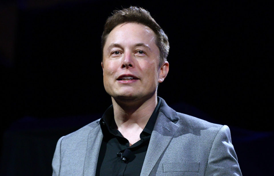 Musk: Neuralink quer iniciar testes em humanos em seis meses