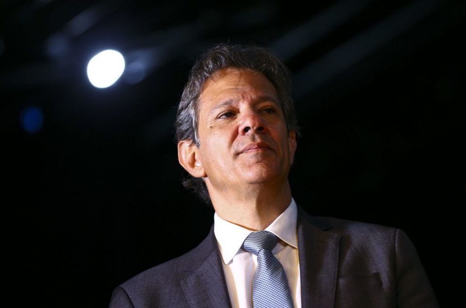 Ameaça de ‘fogo amigo’ pode ser desafio para Haddad