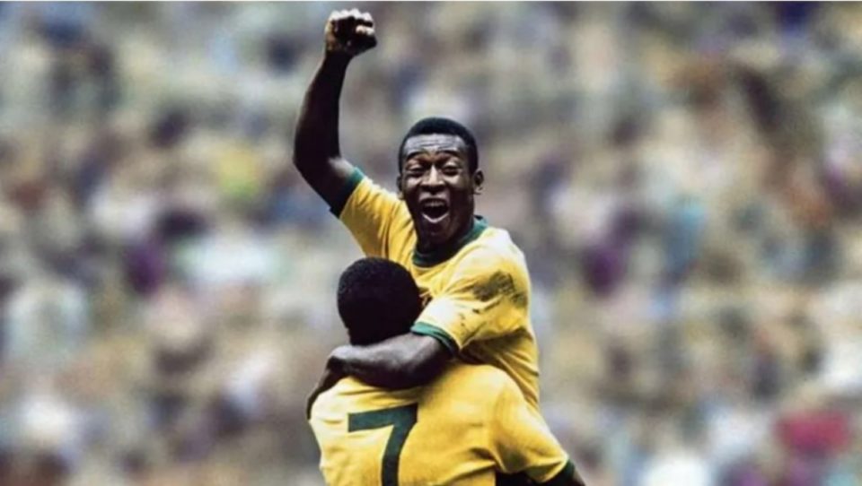 Com 1.281 gols, Pelé é o maior artilheiro da história do futebol