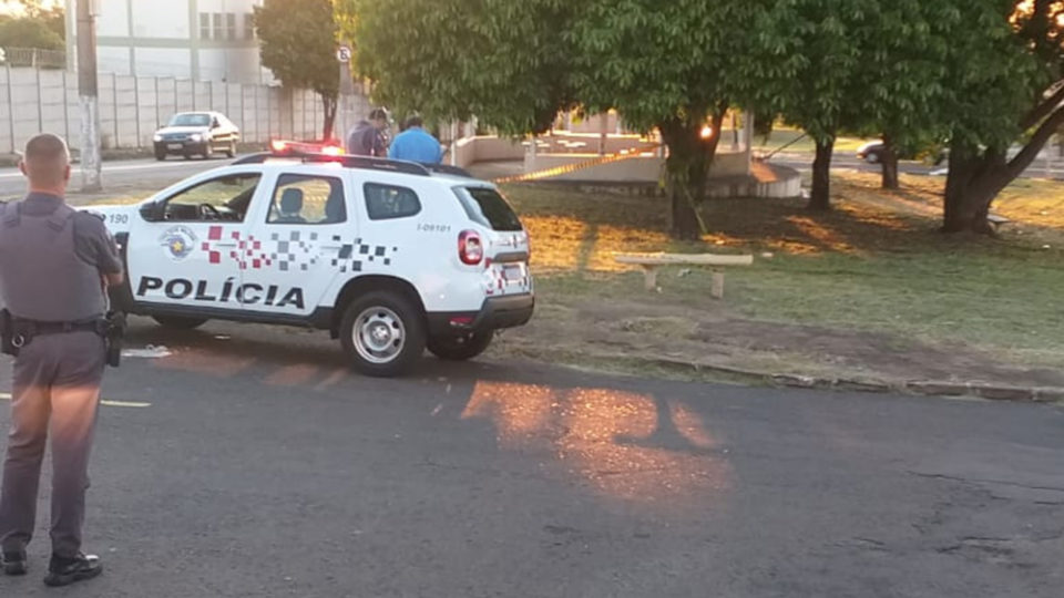 Homem morre após ser esfaqueado na zona Oeste