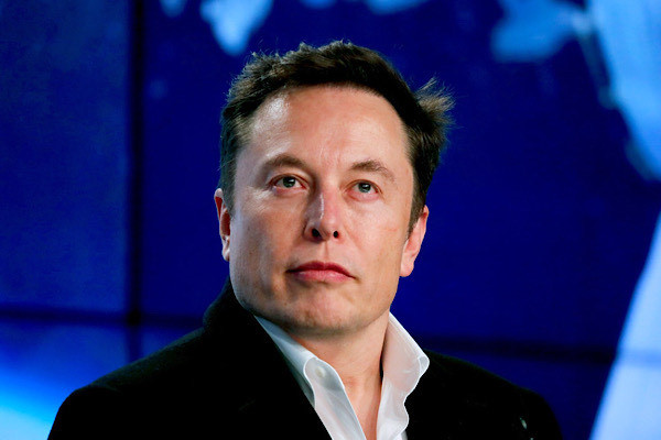 Musk diz que deixará cargo de CEO do Twitter após enquete
