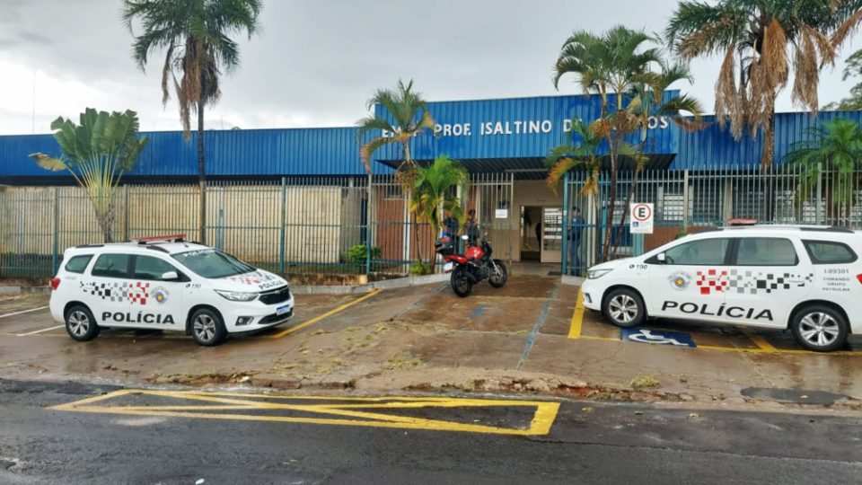 Ronda Azul evita furto em escola da zona Norte