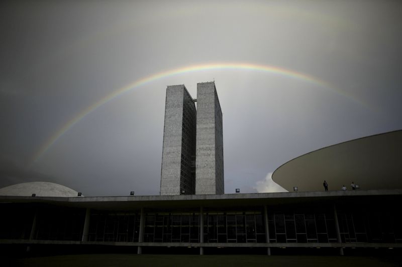 Três viram réus por bomba perto do aeroporto de Brasília