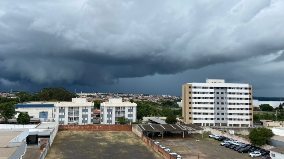 Primeira semana de 2023 começa com chuva em Marília