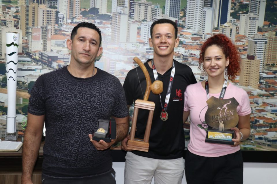 Capoeiristas de Marília conquistam títulos e agradecem apoio