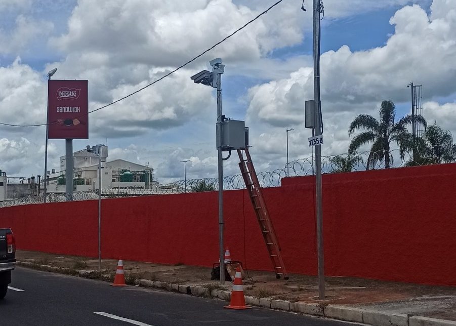 Radar é instalado na avenida Castro Alves para teste