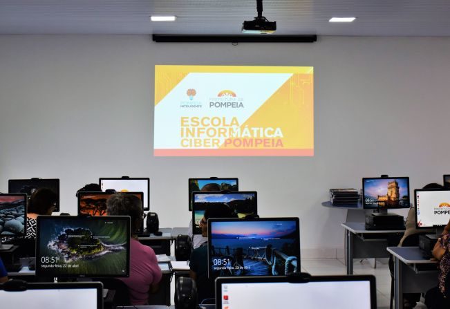 Pompeia abre inscrição para Escola de Informática