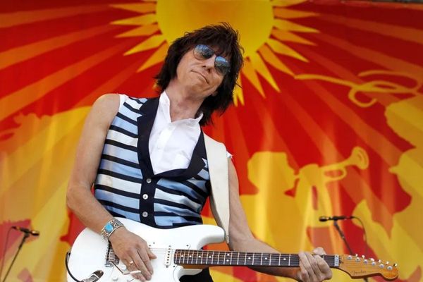 Jeff Beck, ícone da guitarra, morre aos 78 anos