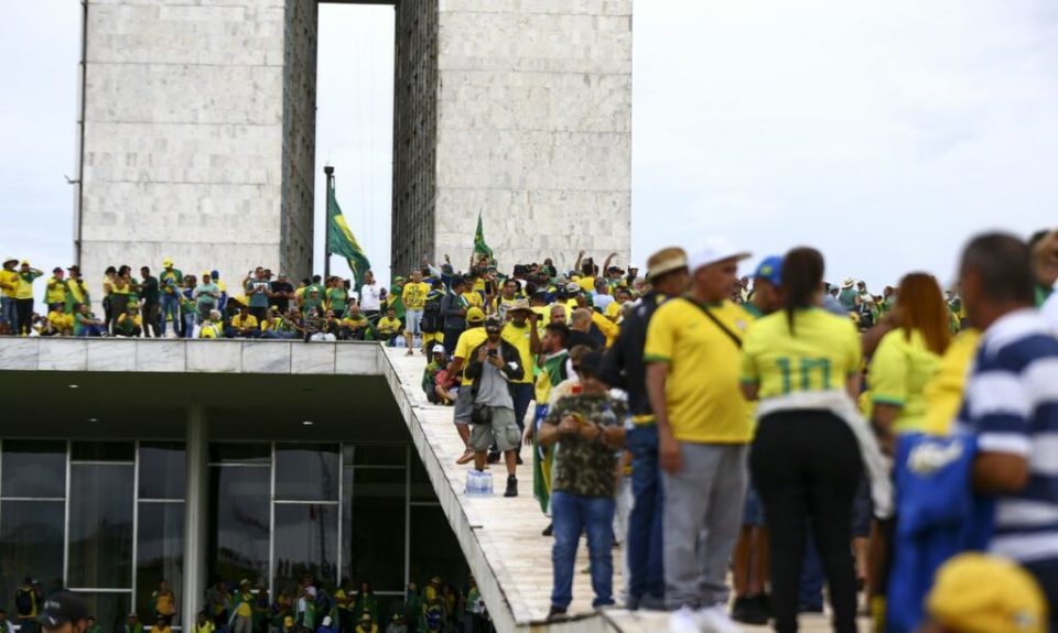 STF nega liberdade a presos após atos de 8 de janeiro