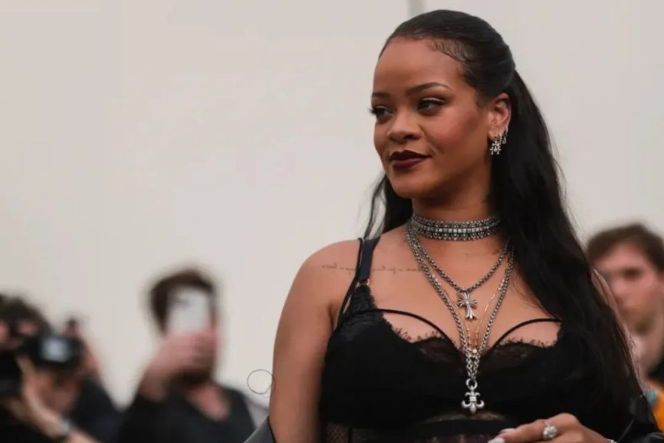 Super Bowl terá show de Rihanna e transmissão pela Rede TV!