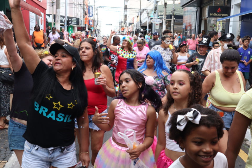 Carnaval fecha repartições até quarta em Marília