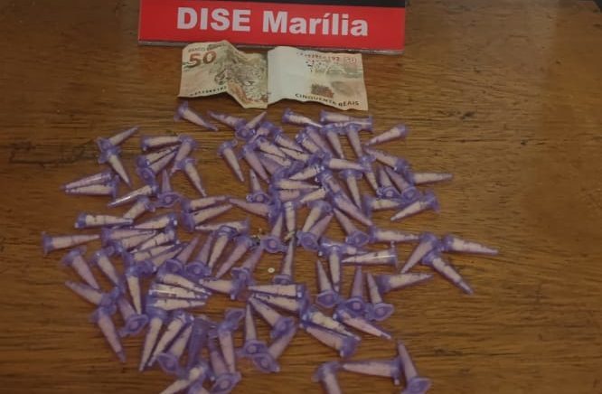 Dise prende dupla com drogas no Santa Antonieta