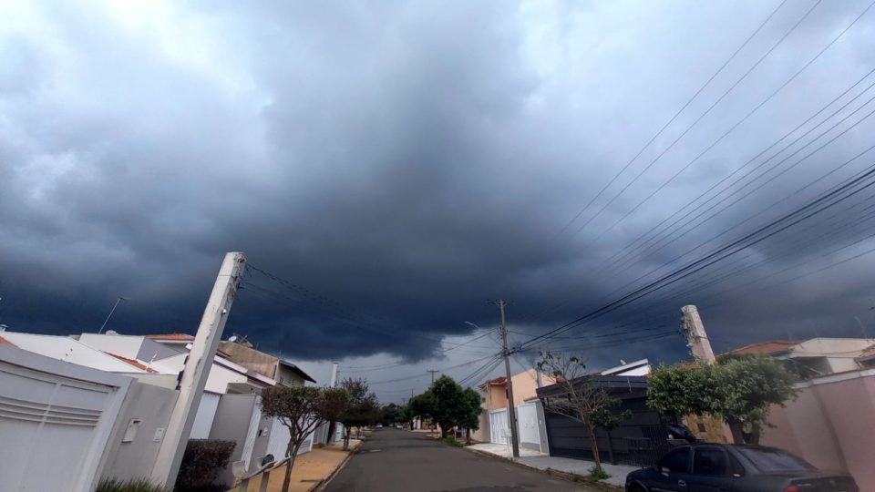 Marília tem semana nublada, com chuvas isoladas