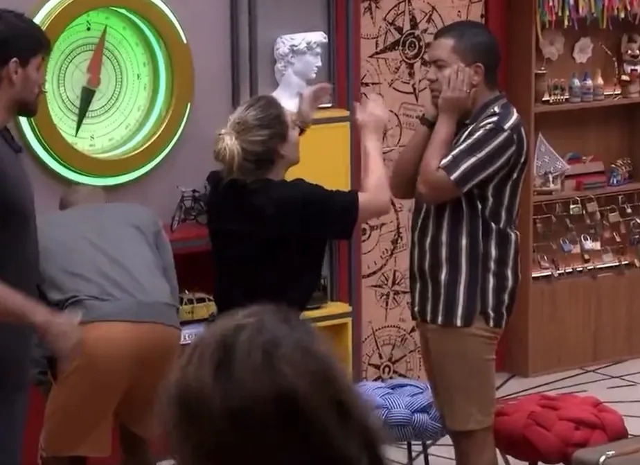 ‘BBB 23’: Bruno Gaga aperta botão e desiste do reality