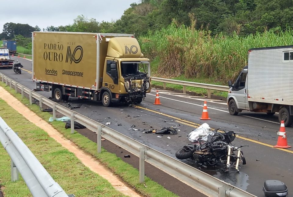 Motociclista morre em acidente na SP-333 entre Marília e Echaporã