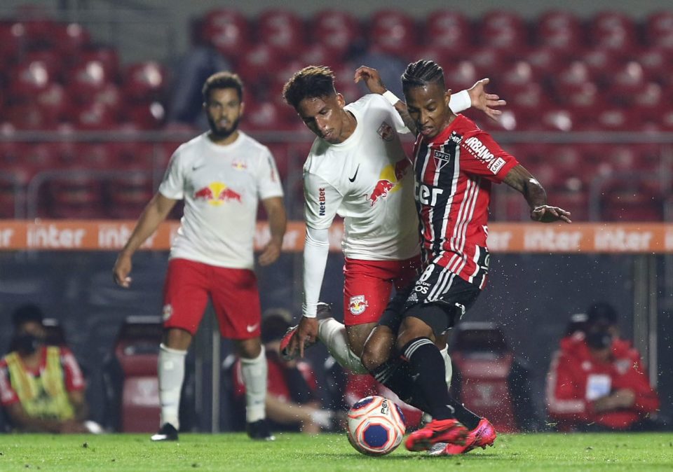 São Paulo sai na frente, mas é derrotado pelo Red Bull Bragantino