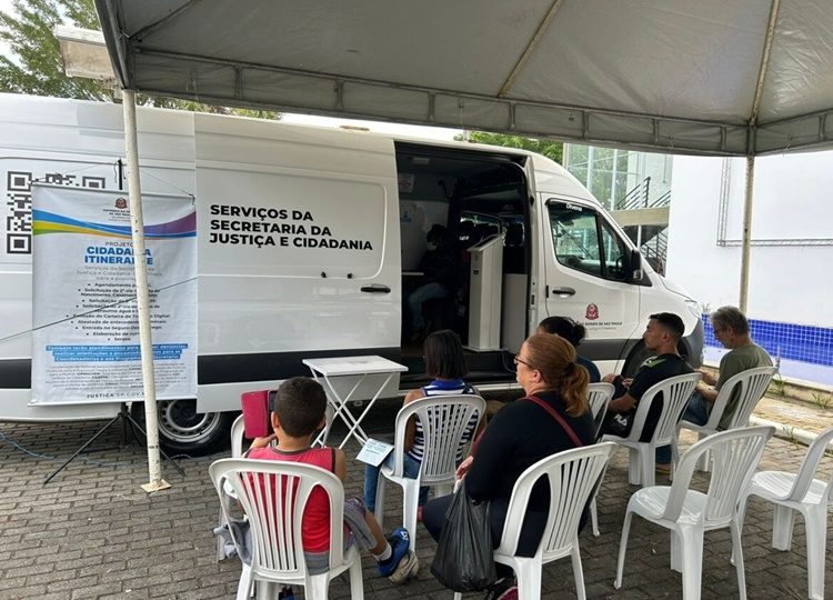 Projeto Cidadania Itinerante leva serviços gratuitos para Assis