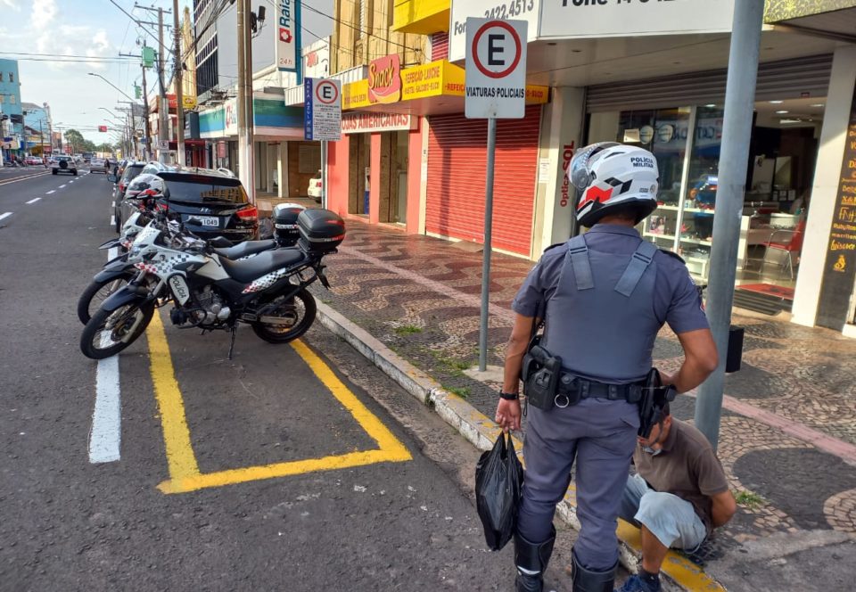 Rocam prende acusado de furto no Centro de Marília