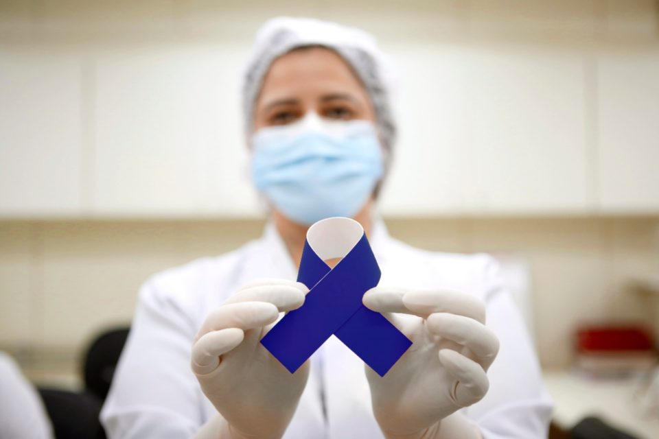 Março Azul: internações por câncer de intestino batem recorde