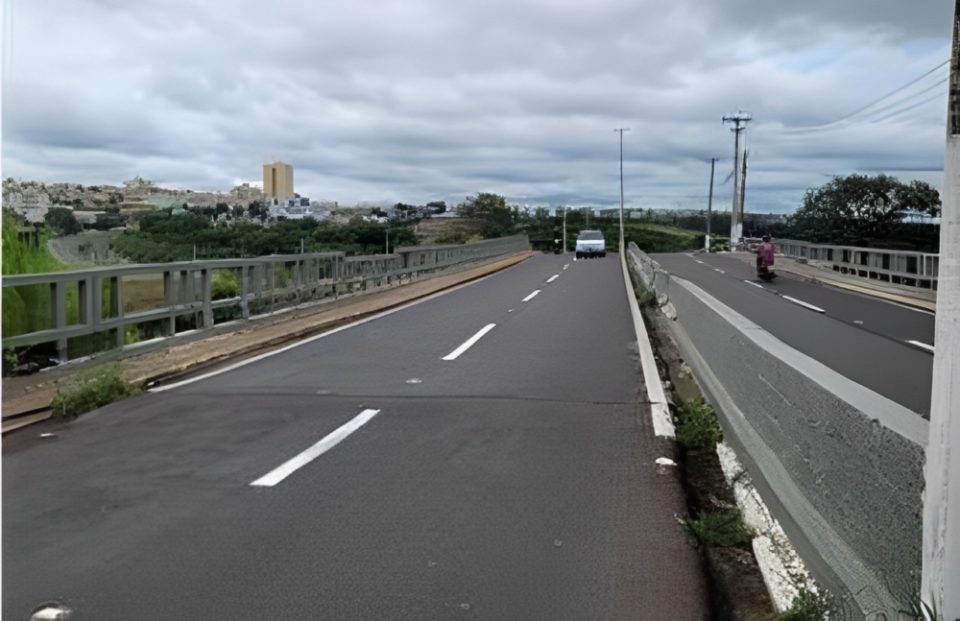 Viaduto passa por obras para reforço na segurança