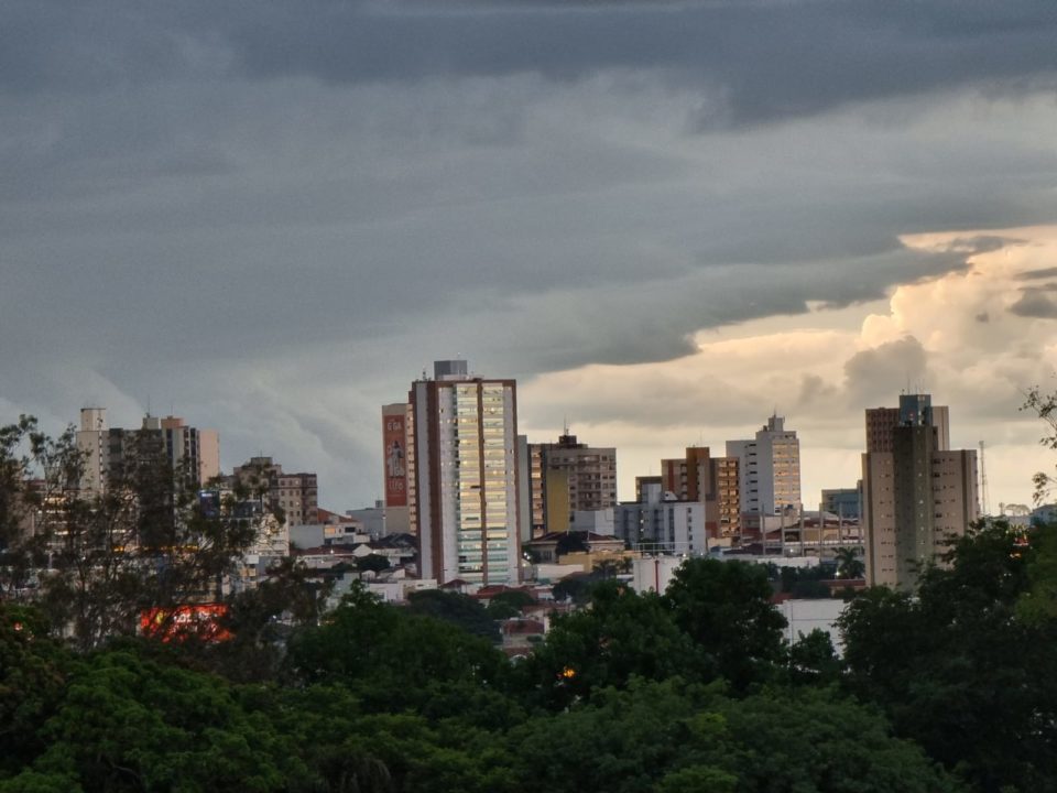 Semana deve ser nublada com apenas um dia de sol