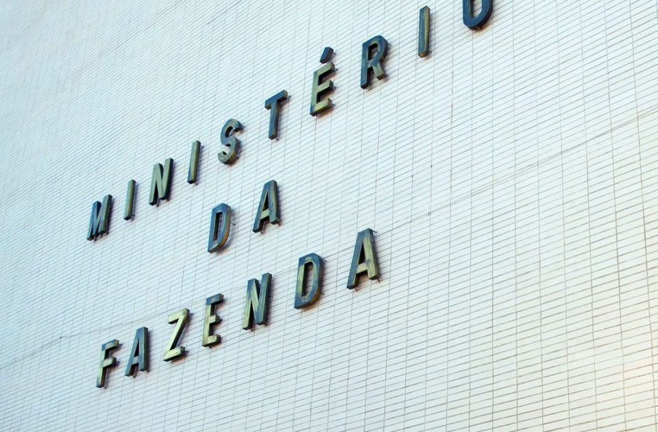 Governo Central tem maior déficit para fevereiro desde 1997