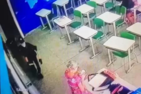 Aluno mata professora a facadas em escola e fere 5 em SP